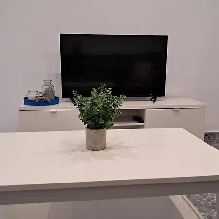 Apartment Altamira White & Bright